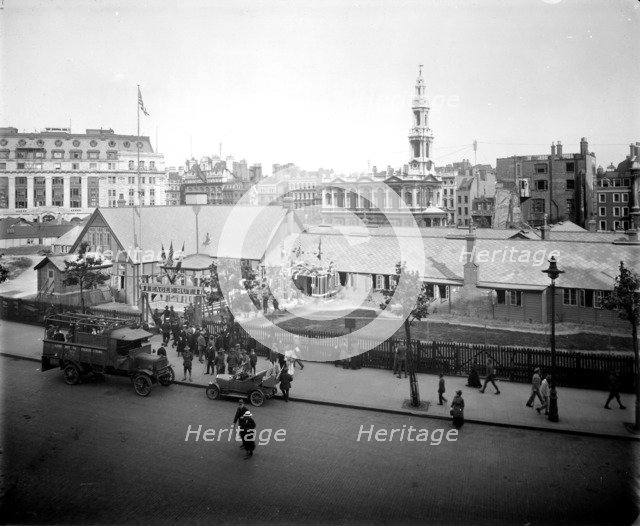 Eagle Hut in Aldwych, Westminster, London, 1918. Artist: Bedford Lemere and Company