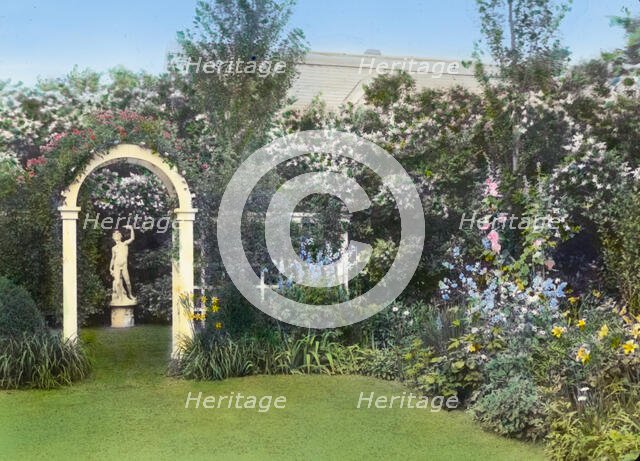 "Westlawn," Edward Tiffany Dyer house, Great Plains Road, Southampton, New York, 1914. Creator: Frances Benjamin Johnston.