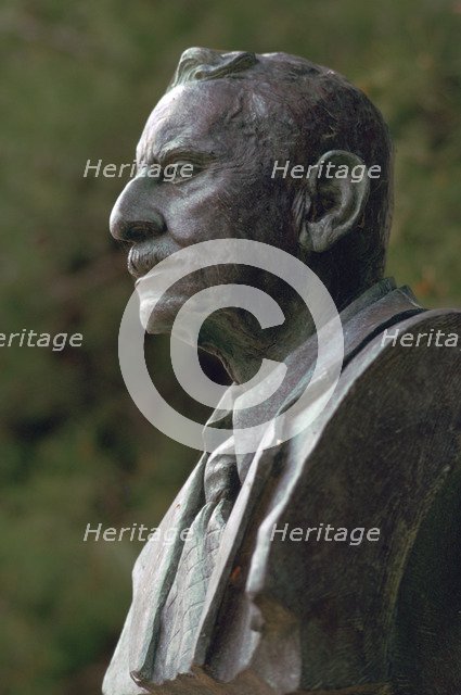Bronze bust of the archaeologist Sir Arthur Evans, 20th century. Artist: Unknown