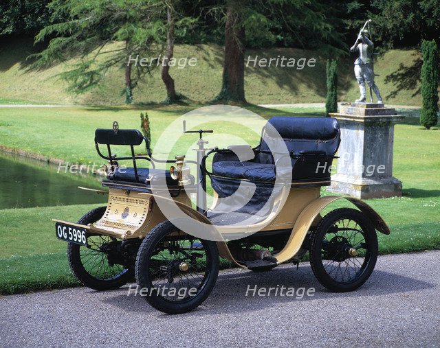 1901 De Dion Bouton. Artist: Unknown.