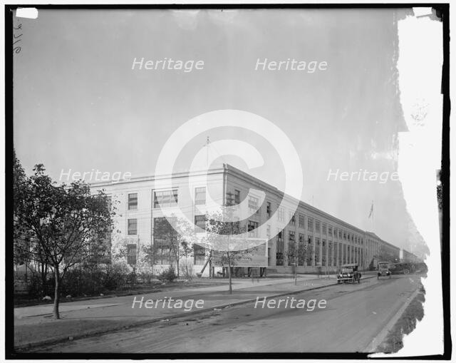 War Dept, between 1910 and 1920. Creator: Harris & Ewing.