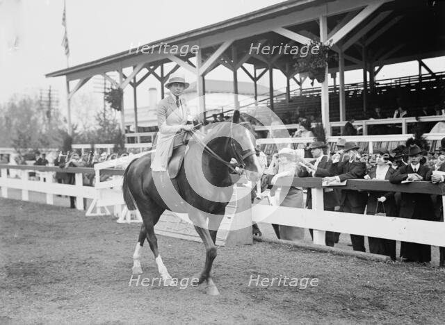 Morton, Miss Helen - Horse Show, 1914. Creator: Harris & Ewing.