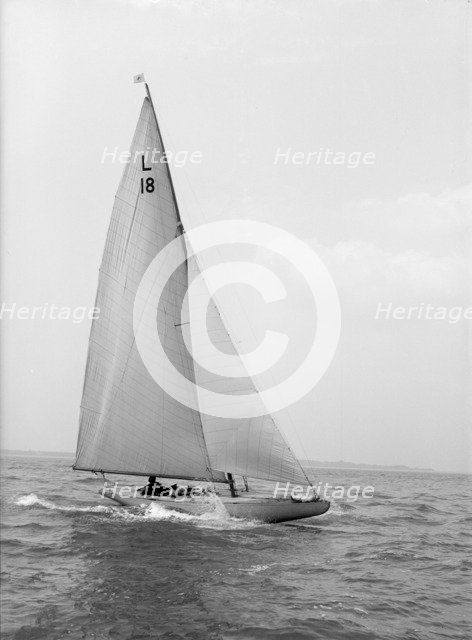The 6 Metre sailing yacht 'Peterkin', 1914. Creator: Kirk & Sons of Cowes.