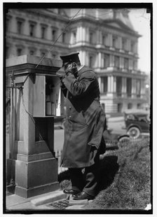 White House call box, between 1914 and 1918. Creator: Harris & Ewing.