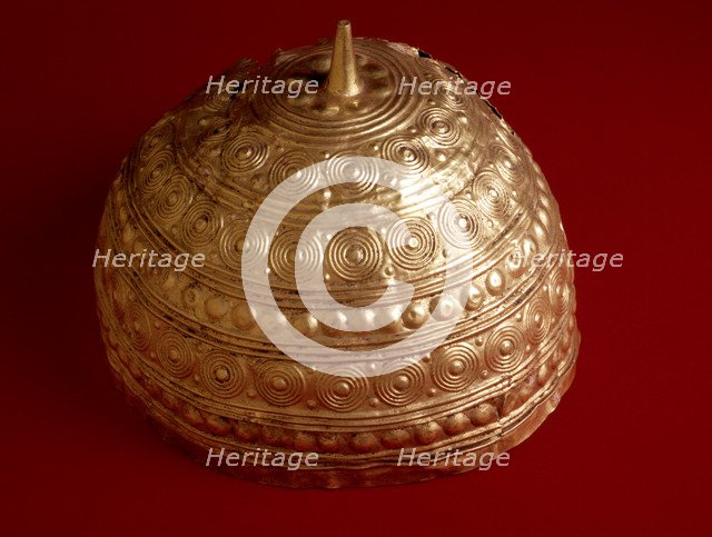 Golden helmet of a Celtic warrior, from Rianxo, part of the Castro culture.
