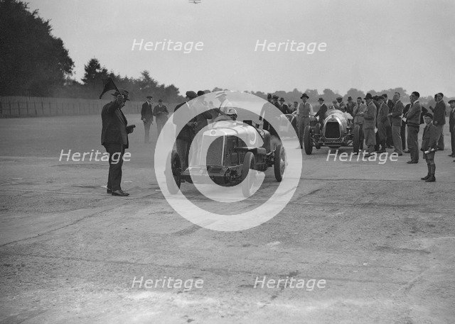 Lea-Francis, Delage and Bentley at a Surbiton Motor Club race meeting, Brooklands, Surrey, 1928. Artist: Bill Brunell.