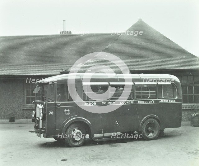 Children's ambulance, Holland Street, Kensington and Chelsea, London, 1935. Artist: Unknown.