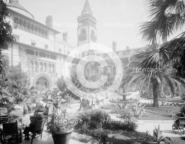 Court of the Ponce de Leon, St. Augustine, Fla., between 1900 and 1920. Creator: Unknown.