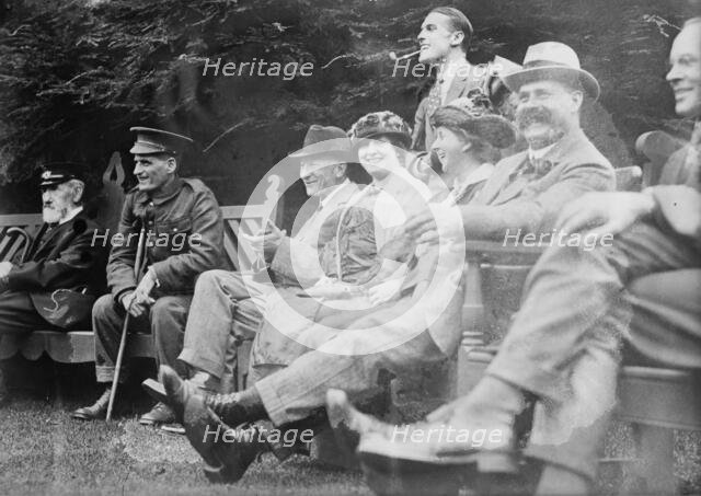 Mrs. Marsh entertaining wounded, Warwick Castle, 6 Oct 1915. Creator: Bain News Service.