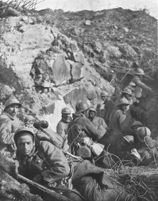 'Ceux qui ont repris Douaumont; soldats du regiment colonial du Maroc occupant les fosses...', 1916. Creator: Unknown.