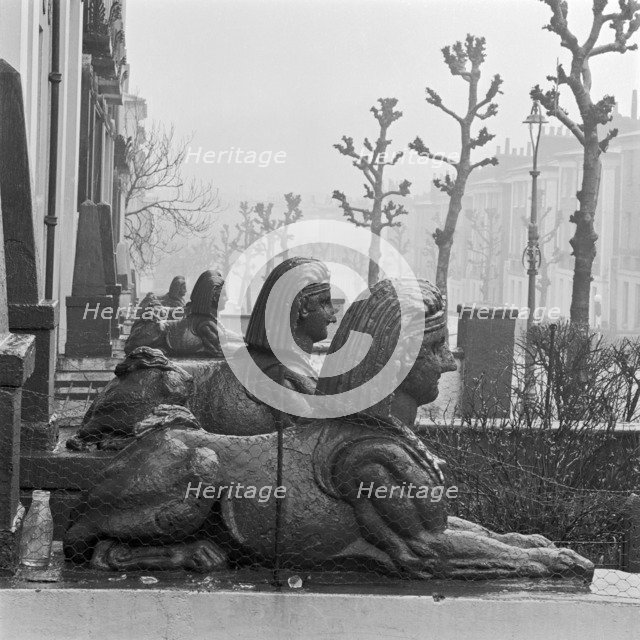 Egyptian sphinxes, Richmond Avenue, Islington, London, 1960-1965. Artist: John Gay