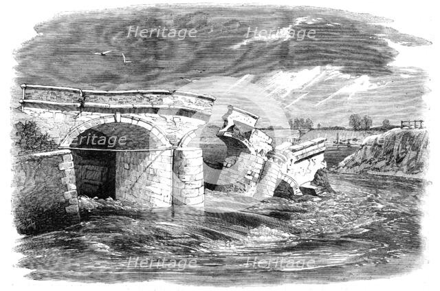 Fall of the middle level sluice on the west bank of the Ouse, about four miles from Lynn..., 1862. Creator: Unknown.