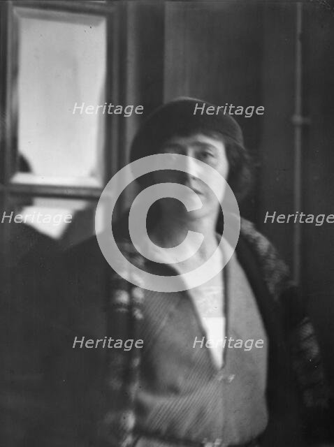 Walter, Valerie, Miss, portrait photograph, 1930 Oct. Creator: Arnold Genthe.