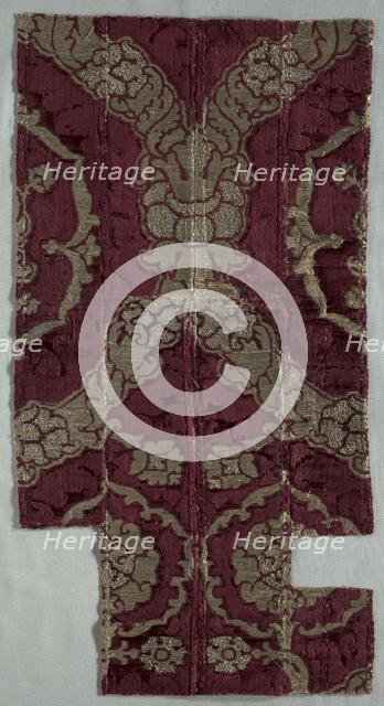 Velvet Fragment, 1400s. Creator: Unknown.