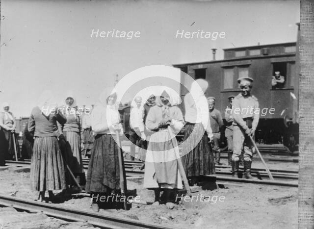 Russia War Pictures - Women, 1917. Creator: Unknown.