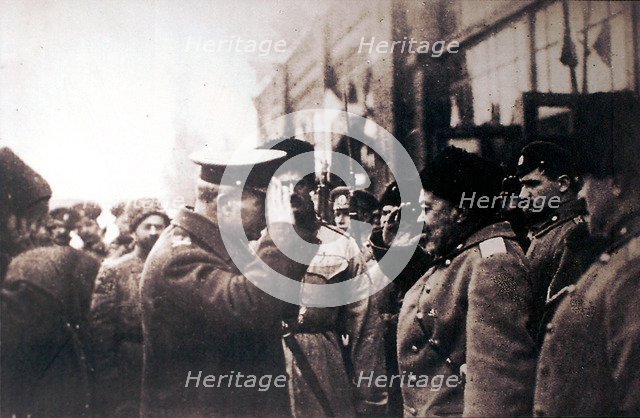 White Russian General Anton Denikin mees British Major-General Frederick Poole, Russia, 1918. Artist: Anon