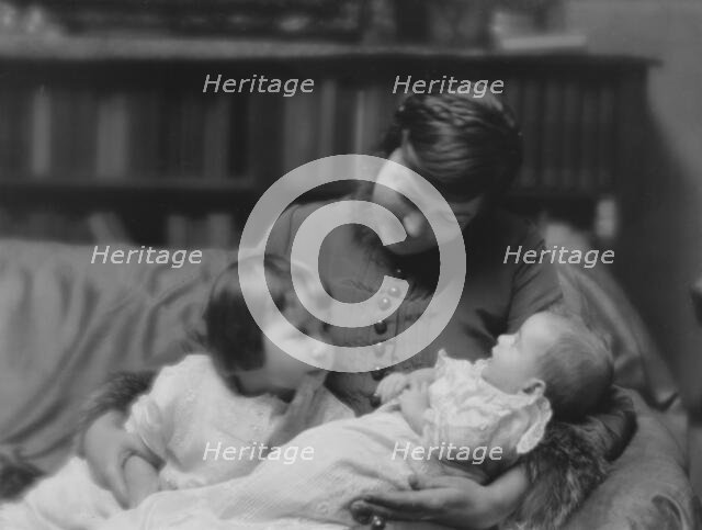 Bates, Blanche, Miss (Mrs. George Creel), and children, portrait photograph, 1916 Jan. 8. Creator: Arnold Genthe.