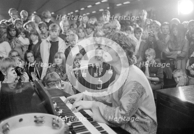 Steve Winwood, lead singer with Traffic, in concert at Landskrona, Sweden, 1967. Artist: Unknown