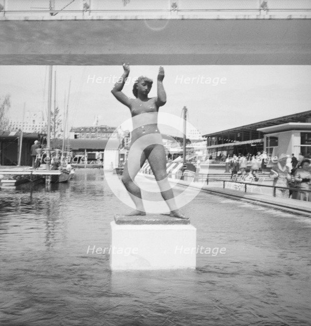 Sculpture by Karin Jonzen of a female nude, Festival of Britain, South Bank, London, 1951. Artist: MW Parry.