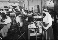 Weavers at work, between c1910 and c1915. Creator: Bain News Service.