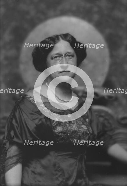 Adams, Evangeline S., portrait photograph, 1912 Apr. 29. Creator: Arnold Genthe.