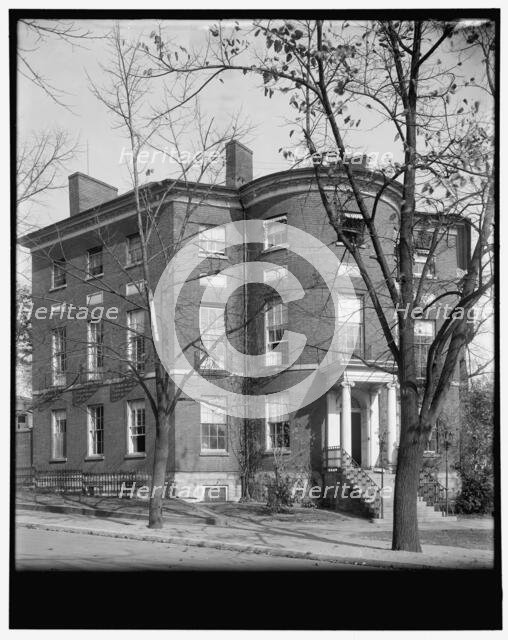 Octagon House, between 1910 and 1920. Creator: Harris & Ewing.