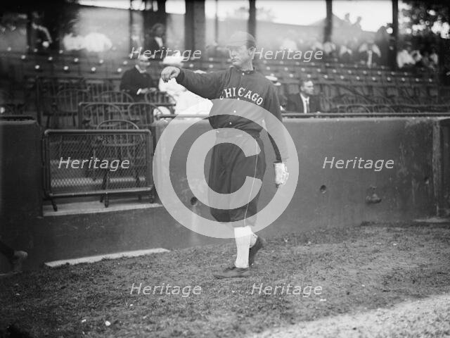 Ed Walsh, Chicago Al (Baseball), 1913. Creator: Harris & Ewing.