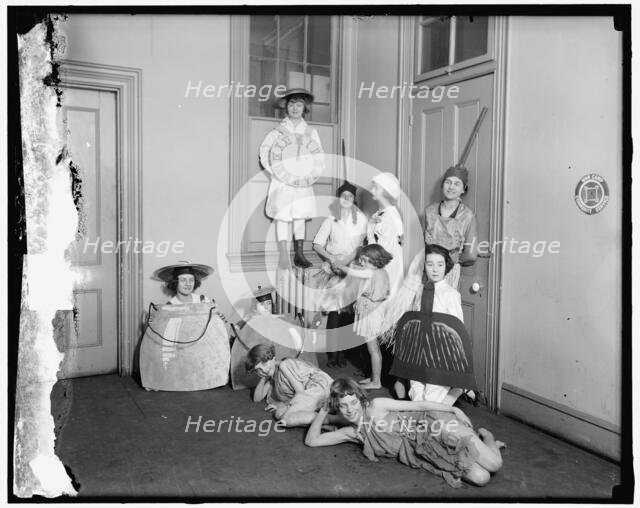 The Kitchen Clock, between 1910 and 1920. Creator: Harris & Ewing.