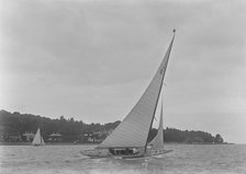 The 6 Metre class 'Maid Marion' (K22) sailing close-hauled, 1921. Creator: Kirk & Sons of Cowes.