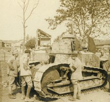 Small Renault tank, c1914-c1918. Artist: Unknown.