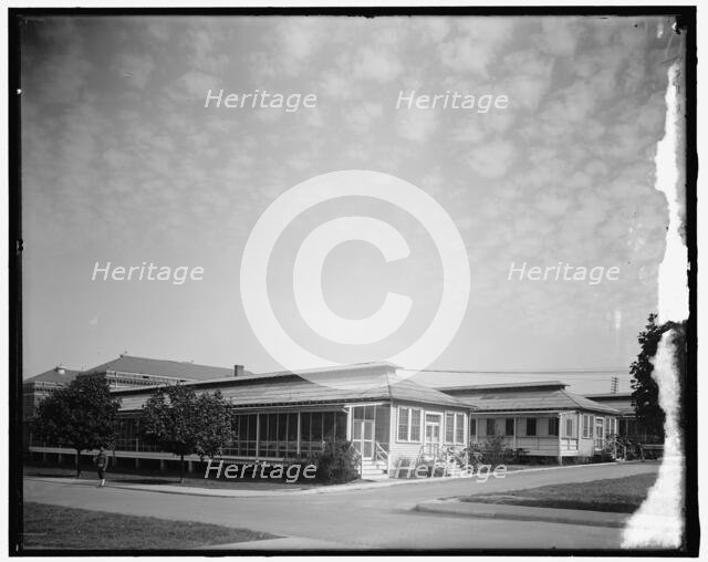 Walter Reed Private Ward, between 1910 and 1920. Creator: Harris & Ewing.