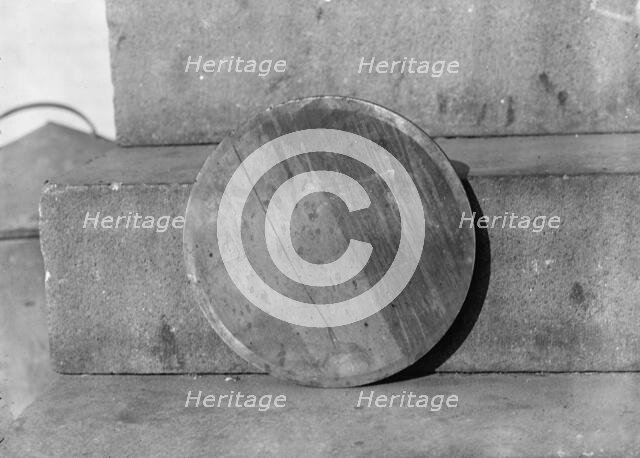 Navy Yard, U.S., Washington - Discs And Work On Them, 1917. Creator: Harris & Ewing.