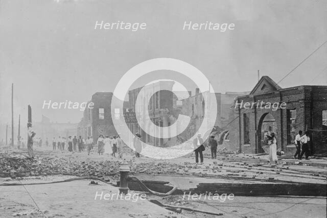Hot Springs (Ark.), fire Sept, 1913 - wreck of gas plant, 1913. Creator: Bain News Service.