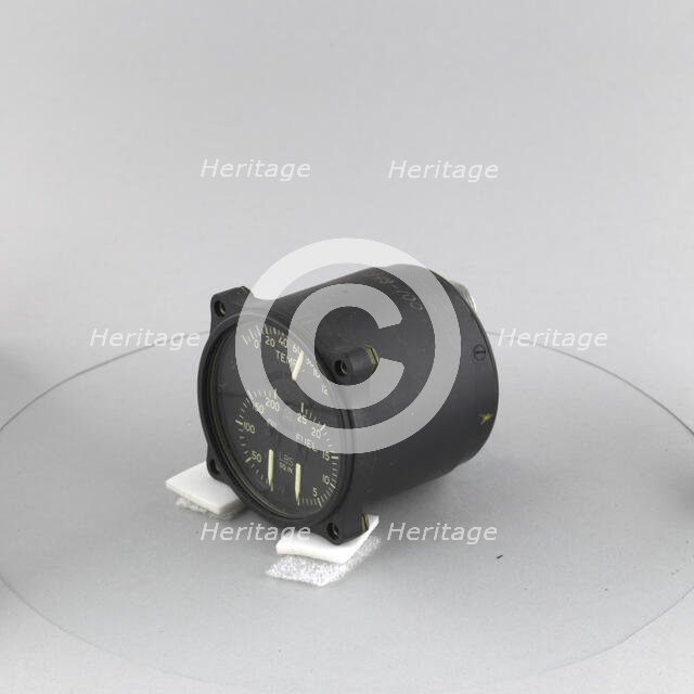 Indicator, Combined, Oil Temperature / Oil Pressure / Fuel Pressure, Navy. Creator: Thomas A. Edison, Incorporated.