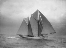 The 118 foot racing yacht 'Cariad', 1912. Creator: Kirk & Sons of Cowes.