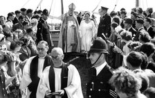 The Queen Mother and Princess Margaret attend an annual service at the Norfolk Broads, 1953. Artist: Unknown
