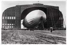 'Graf Zeppelin' attached to the mobile anchor mast, Lakehurst, New Jersey, USA, 1930, (1933). Artist: Unknown
