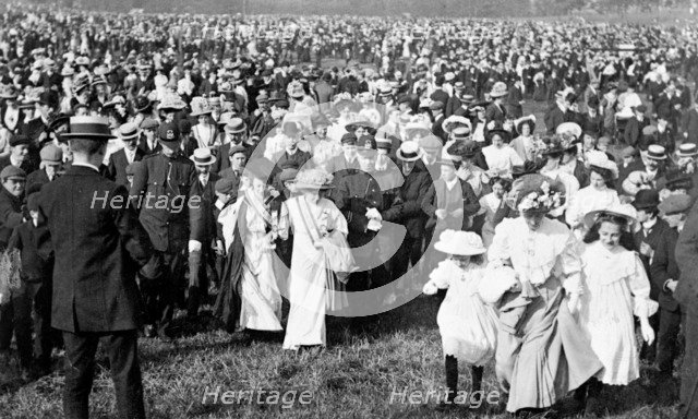 Crowds in Hyde Park on Women's Sunday, 21st June 1908. Artist: Unknown
