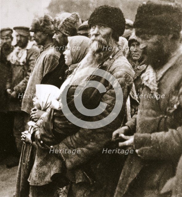 'Nowhere to bury the dead', Russia, c1920s. Artist: Unknown
