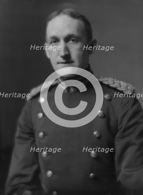 Pillsbury, George, Major, portrait photograph, 1914 May 2. Creator: Arnold Genthe.