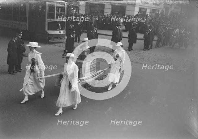 Suf. [i.e. suffrage] parade, 1917. Creator: Bain News Service.