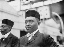 Sultan of Sulu with others, 1910. Creator: Bain News Service.