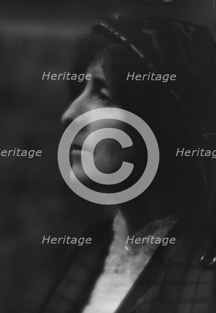 Todd, Helen, portrait photograph, 1913. Creator: Arnold Genthe.