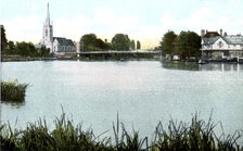 Marlow Bridge and Church, Buckinghamshire, 20th Century. Artist: Unknown