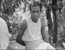 Cotton hoer near Clarksdale, Mississippi, 1937. Creator: Dorothea Lange.