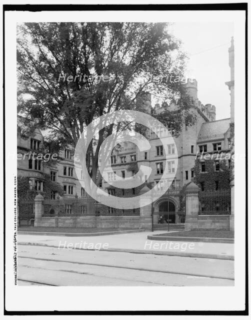 Vanderbilt Hall gates, Yale College, New Haven, Conn., between 1900 and 1906. Creator: Unknown.