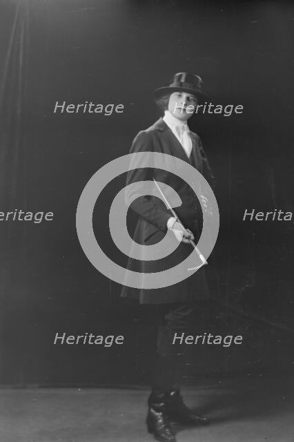 Miss Chaffee, or her friend Miss Dorothy Kuhn, portrait photograph, 1919 Apr. 12. Creator: Arnold Genthe.