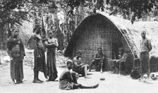 ''Famille Bateke; L'Ouest Africain', 1914. Creator: Unknown.