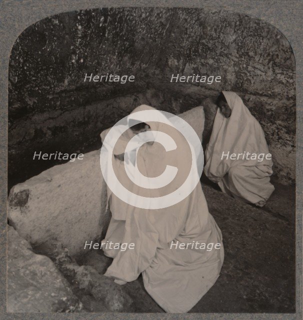 'Interior of the Tomb of Christ, c1900. Artist: Unknown.