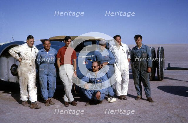 Bluebird CN7 support crew, Ken Norris (3rd from left), Leo Villa (3rd from right), Lake Eyre 1964. Creator: Unknown.